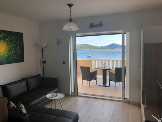 Apartmani Irina Водице Экстерьер фото